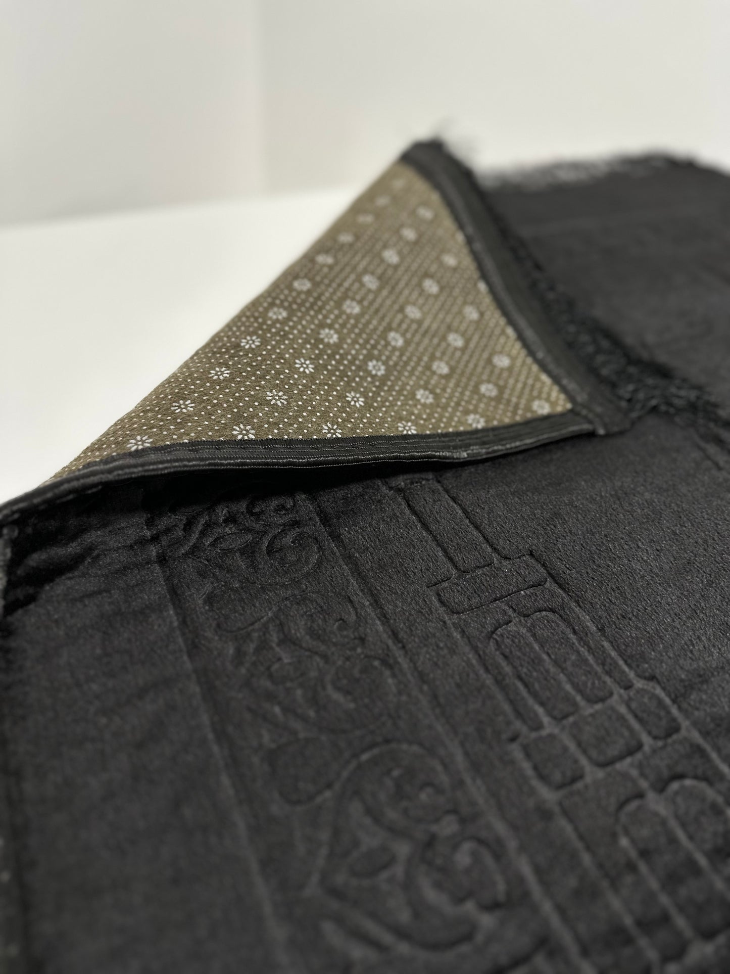 GEBETSTEPPICH - SCHWARZ