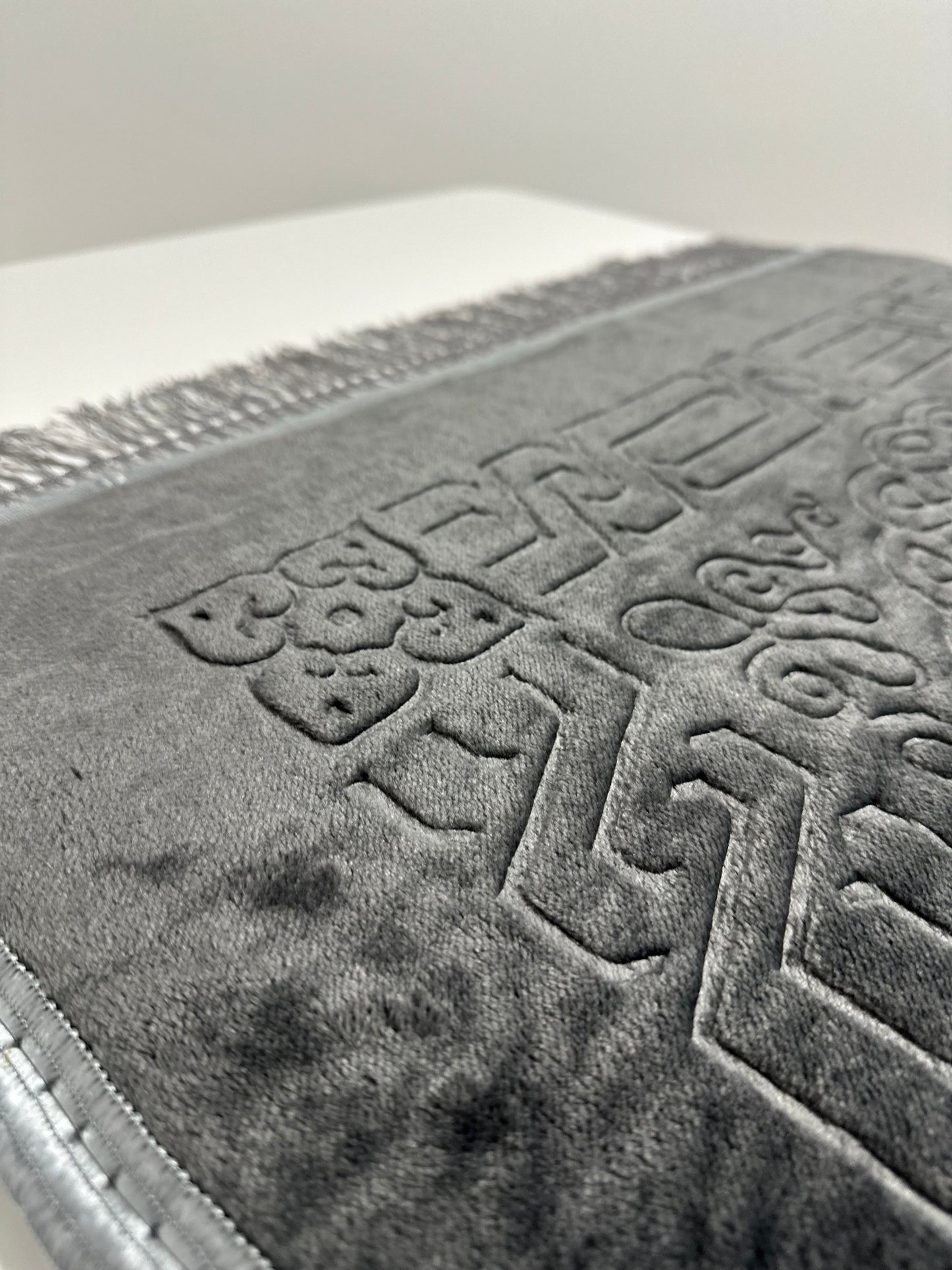PRAYER RUG - DARK GREY